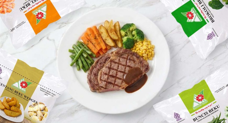 Sayuran Beku Pelengkap Steak berupa brokoli, wortel, buncis, jagung manis, dan kentang wedges dari Hagkenfarm.
